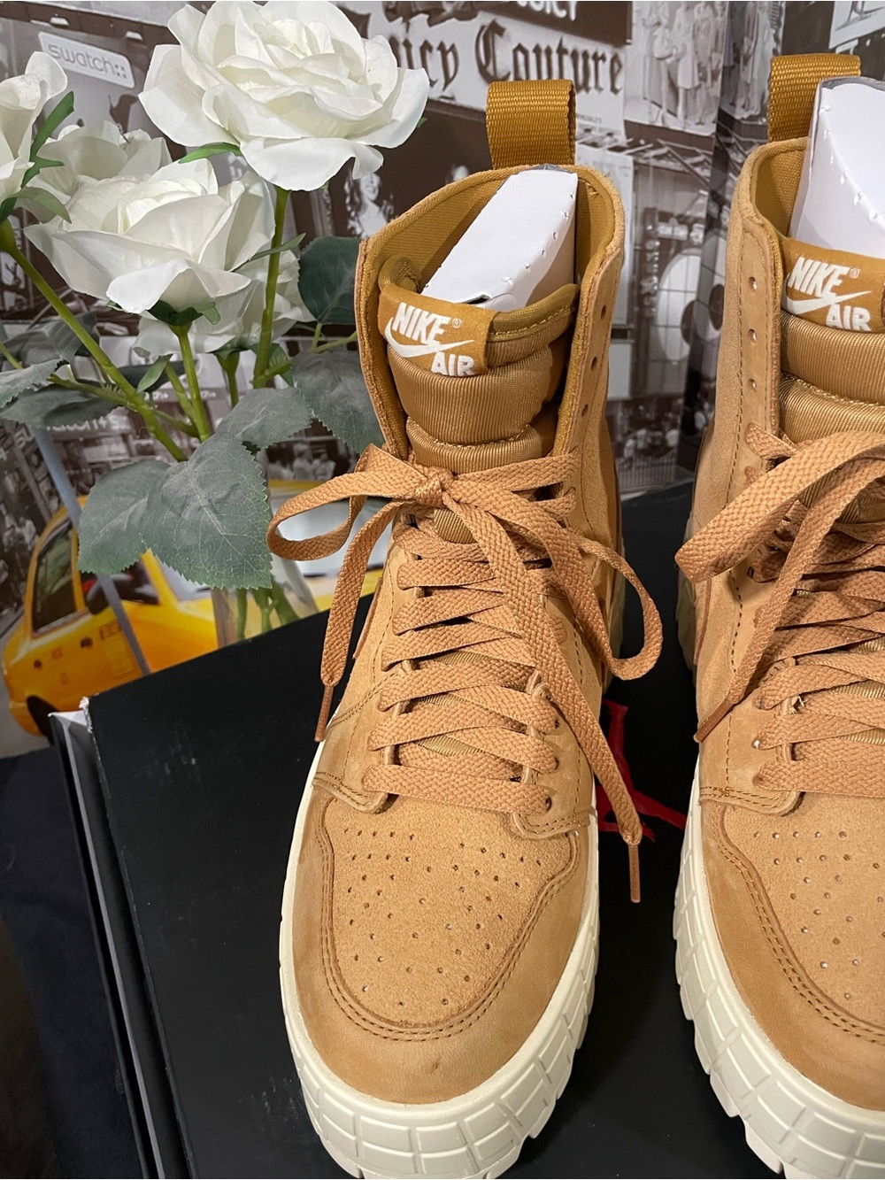 New - Nike Air Jordan 1 High-Top Brooklyn Boots Women's Wheat/Muslin-Wheat FJ573 - Picture 5 of 13